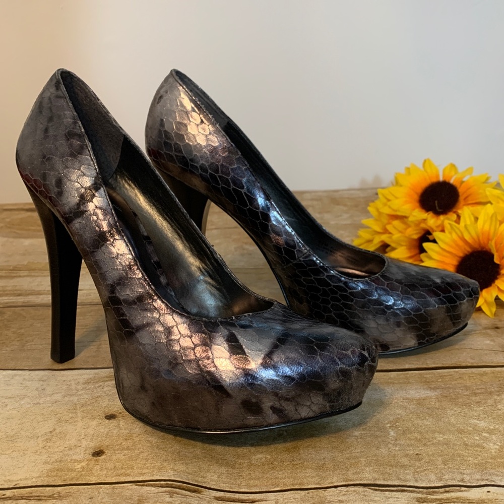 Silver Mermaid Heels by Carlos. Size 8 1/2